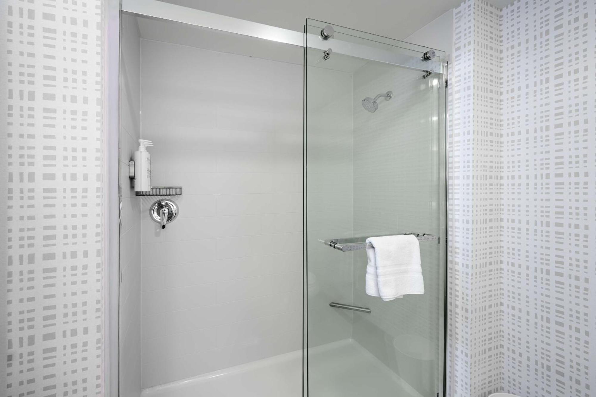 Hampton Inn By Hilton St Louis Airport Woodson Terrace Extérieur photo