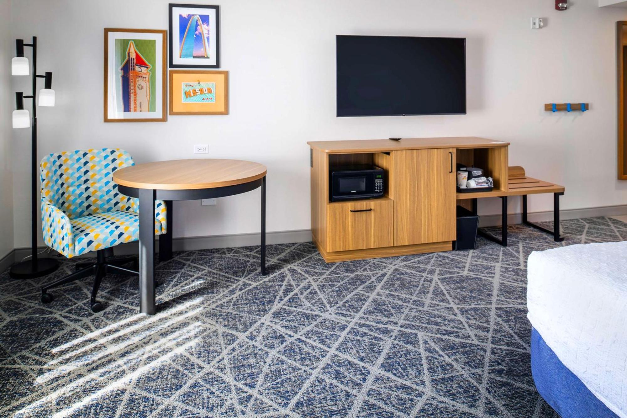 Hampton Inn By Hilton St Louis Airport Woodson Terrace Extérieur photo